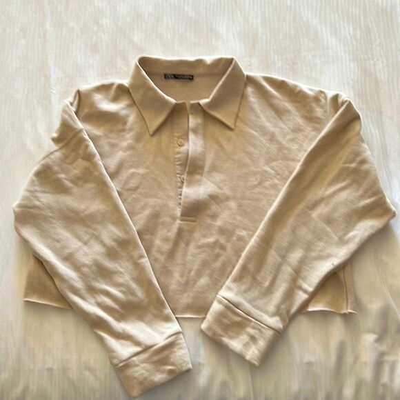 Zara cream colored cropped sweatshirt w fabric collar and button up front - S - Picture 1 of 8